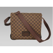 Louis Vuitton Damier Brooklyn Mm