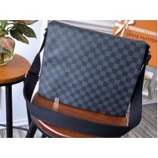 Louis Vuitton Damier Graphite Canvas Districk Mm n41029